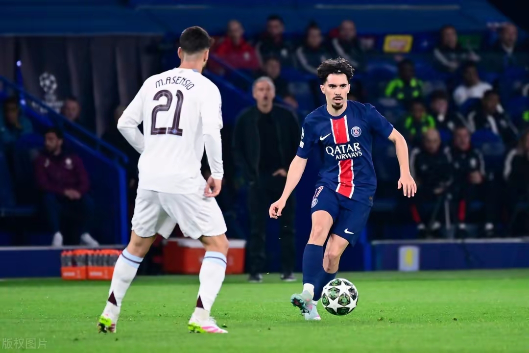 包含欧国联比赛:诺维奇城客场挑战巴黎圣日耳曼的词条 包含欧国联比赛:诺维奇城客场挑战巴黎圣日耳曼的词条